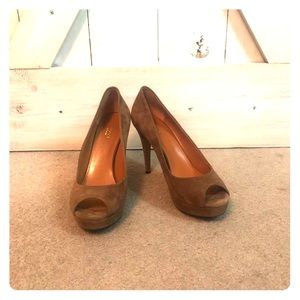 Suede Gucci heels, size 40 (US Size 10)
